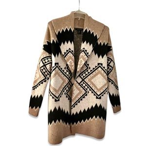 Tahari Southwestern print cardigan sweater. Open front wrap, like new condition.